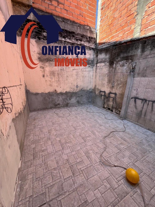Casa para alugar com 2 quartos, 60m² - Foto 3