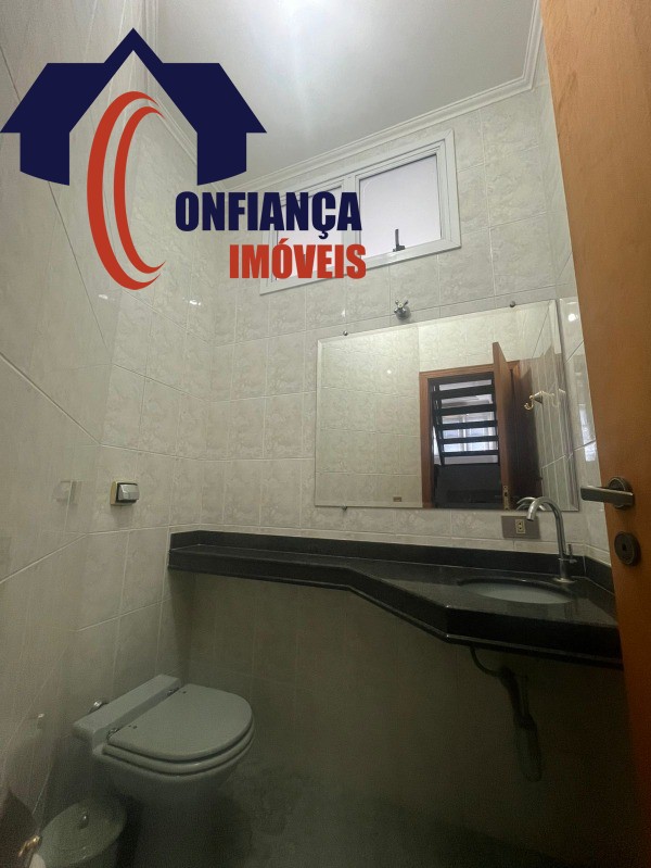 Casa para alugar com 3 quartos, 220m² - Foto 18