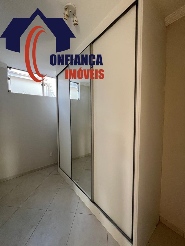 Casa à venda com 3 quartos, 300m² - Foto 18