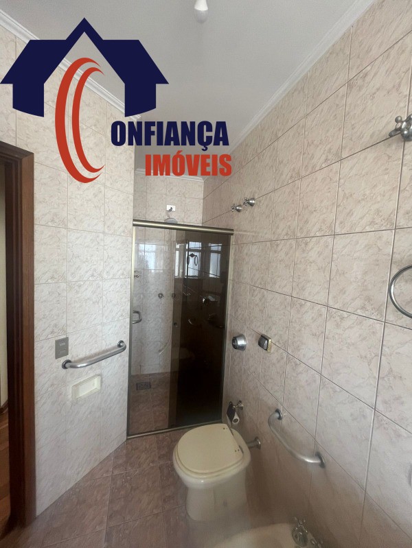 Casa para alugar com 3 quartos, 220m² - Foto 6