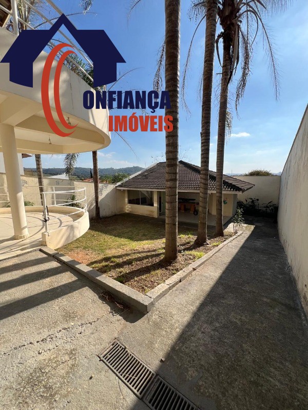 Casa à venda com 3 quartos, 300m² - Foto 31