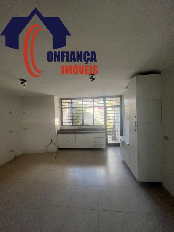 Casa para alugar com 3 quartos, 220m² - Foto 35