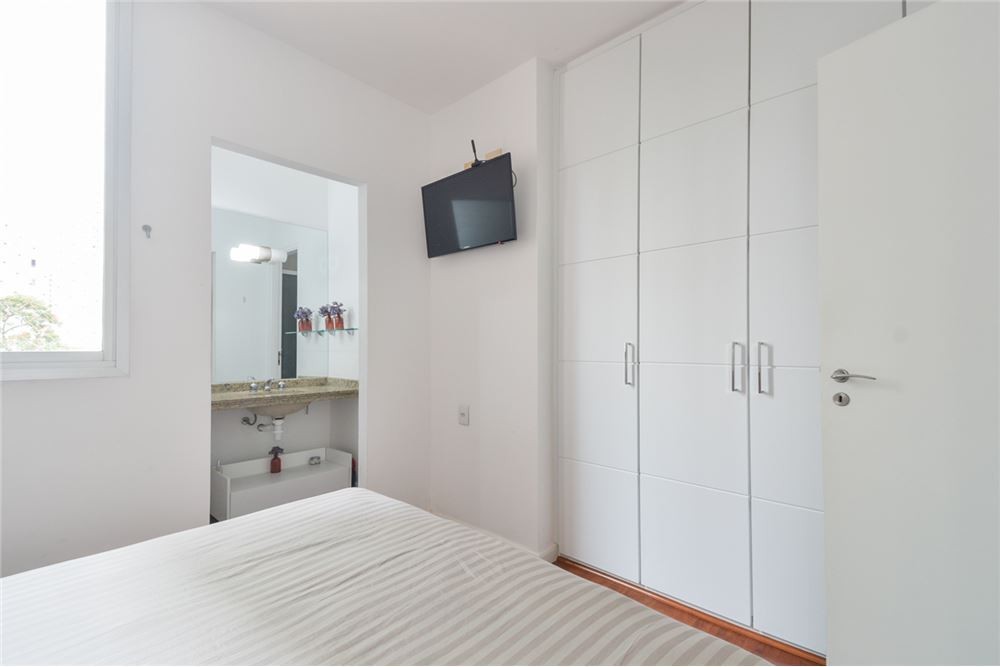 Apartamento à venda com 2 quartos, 70m² - Foto 39