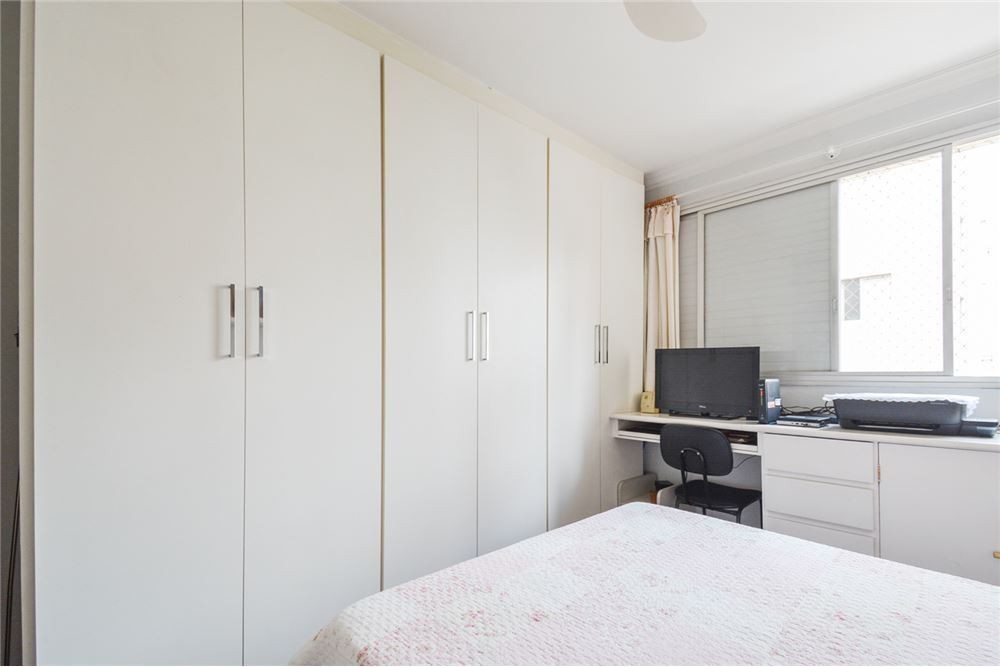 Apartamento à venda com 4 quartos, 161m² - Foto 3