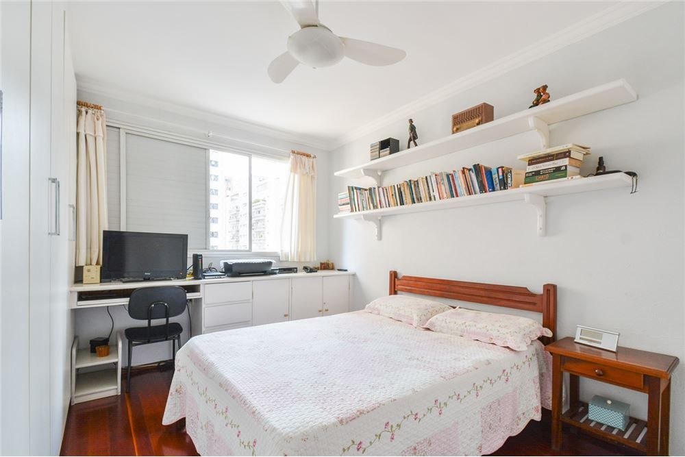 Apartamento à venda com 4 quartos, 161m² - Foto 10