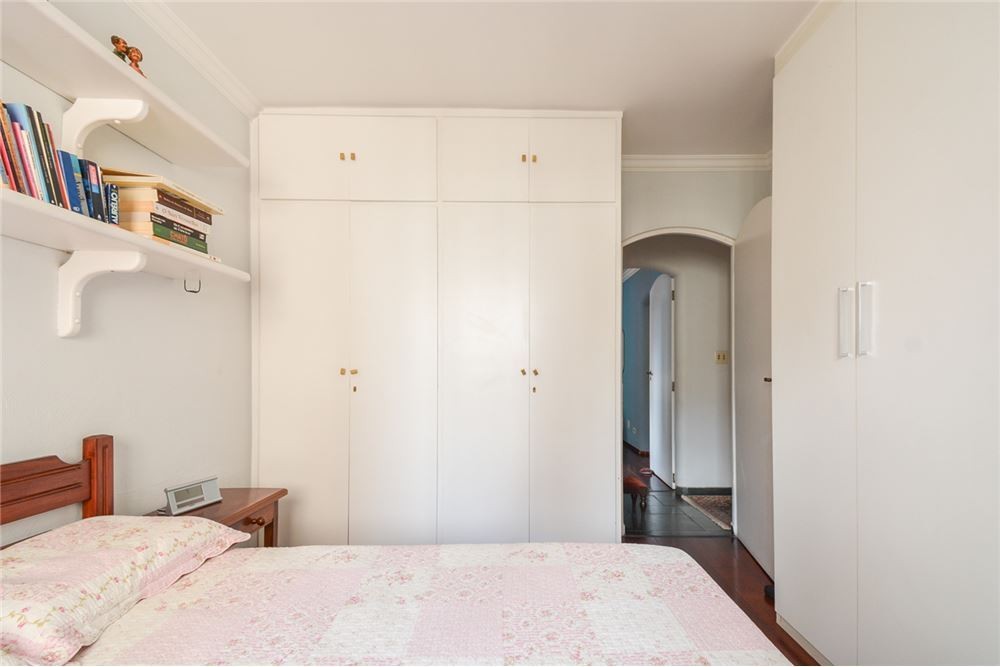 Apartamento à venda com 4 quartos, 161m² - Foto 8