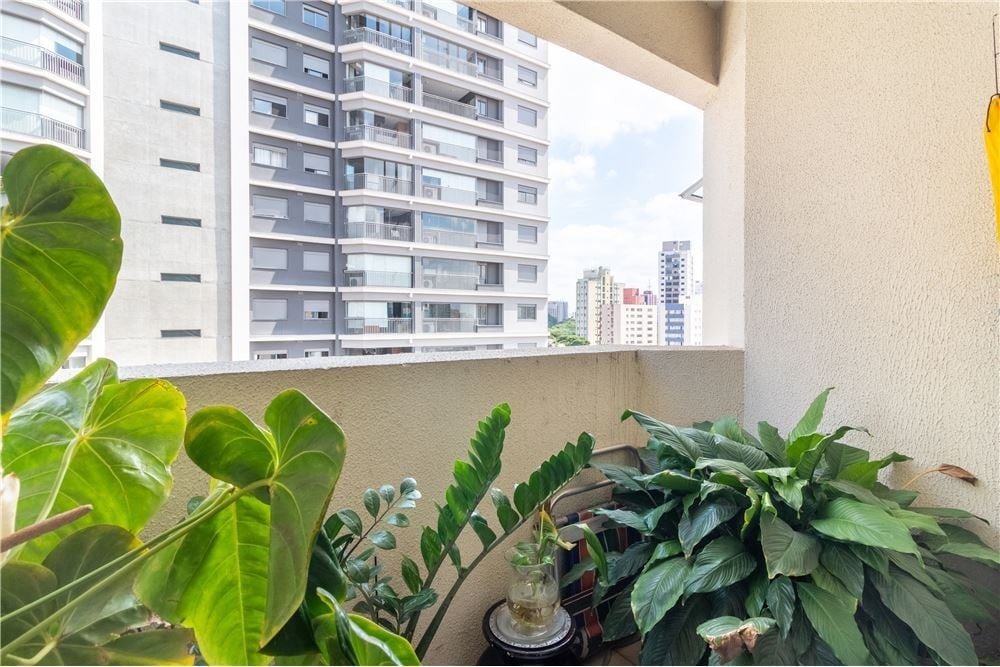 Apartamento à venda com 2 quartos, 63m² - Foto 5