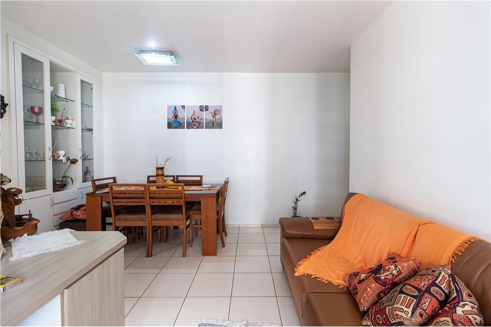 Apartamento à venda com 2 quartos, 63m² - Foto 3