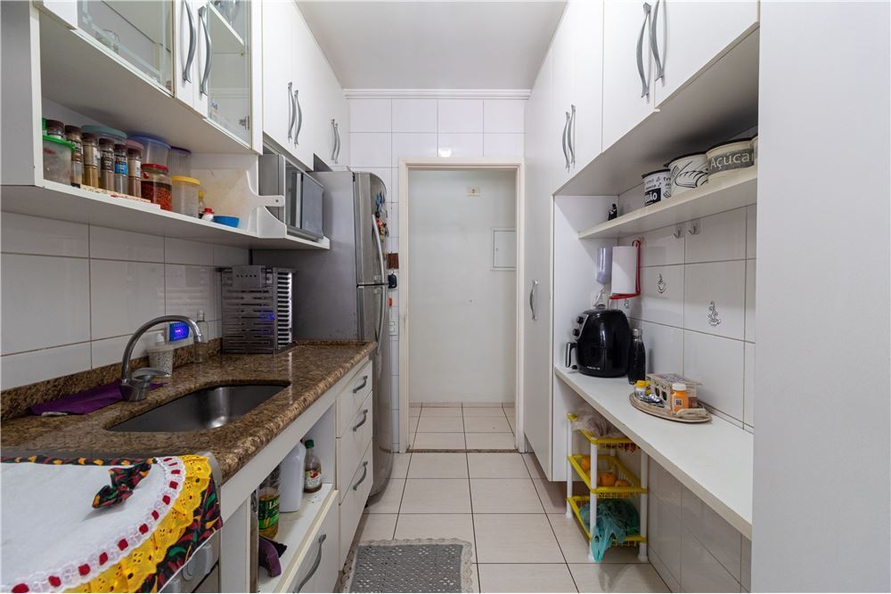 Apartamento à venda com 2 quartos, 63m² - Foto 19