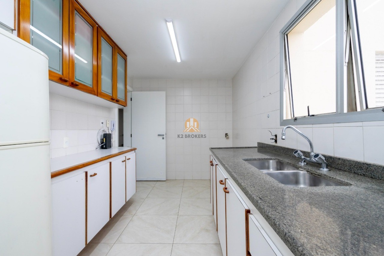 Apartamento à venda com 3 quartos, 131m² - Foto 13