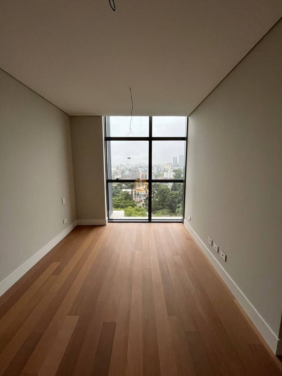 Apartamento à venda com 3 quartos, 202m² - Foto 7