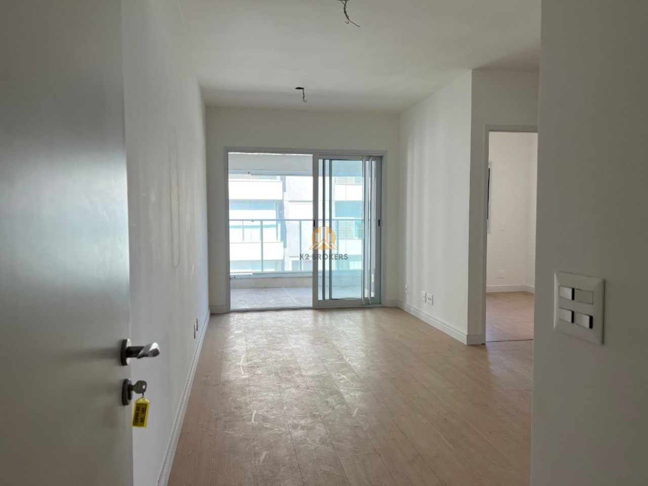 Apartamento à venda com 2 quartos, 61m² - Foto 3