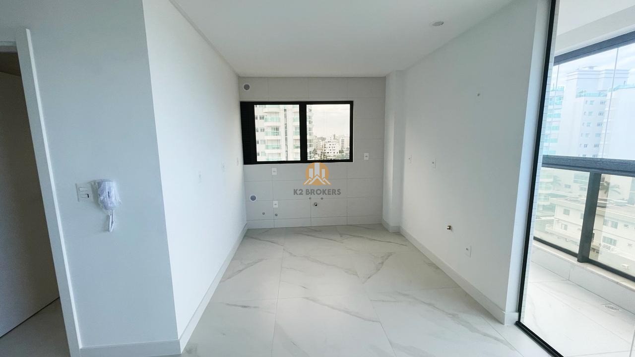 Apartamento à venda com 3 quartos, 141m² - Foto 6