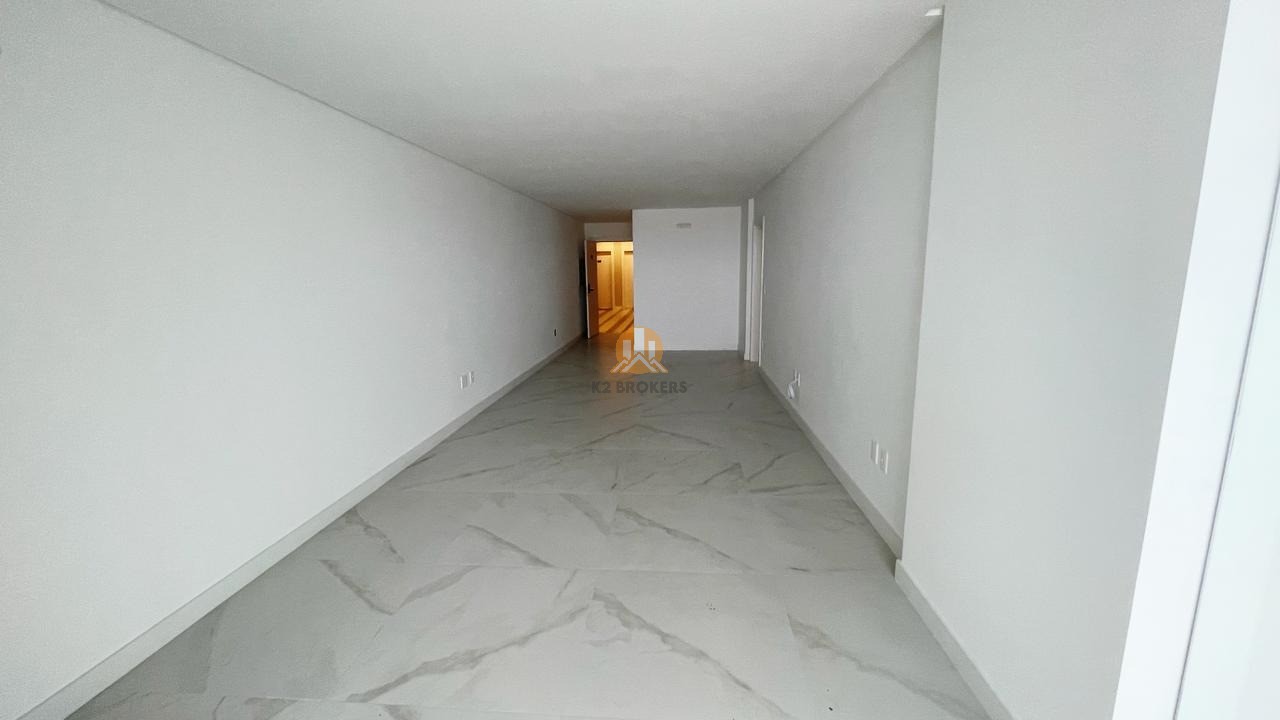 Apartamento à venda com 3 quartos, 141m² - Foto 8