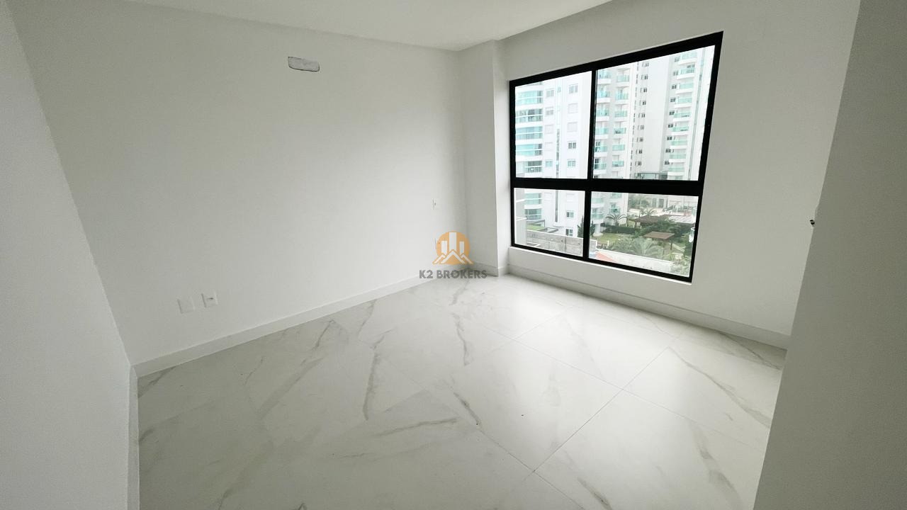 Apartamento à venda com 3 quartos, 141m² - Foto 18