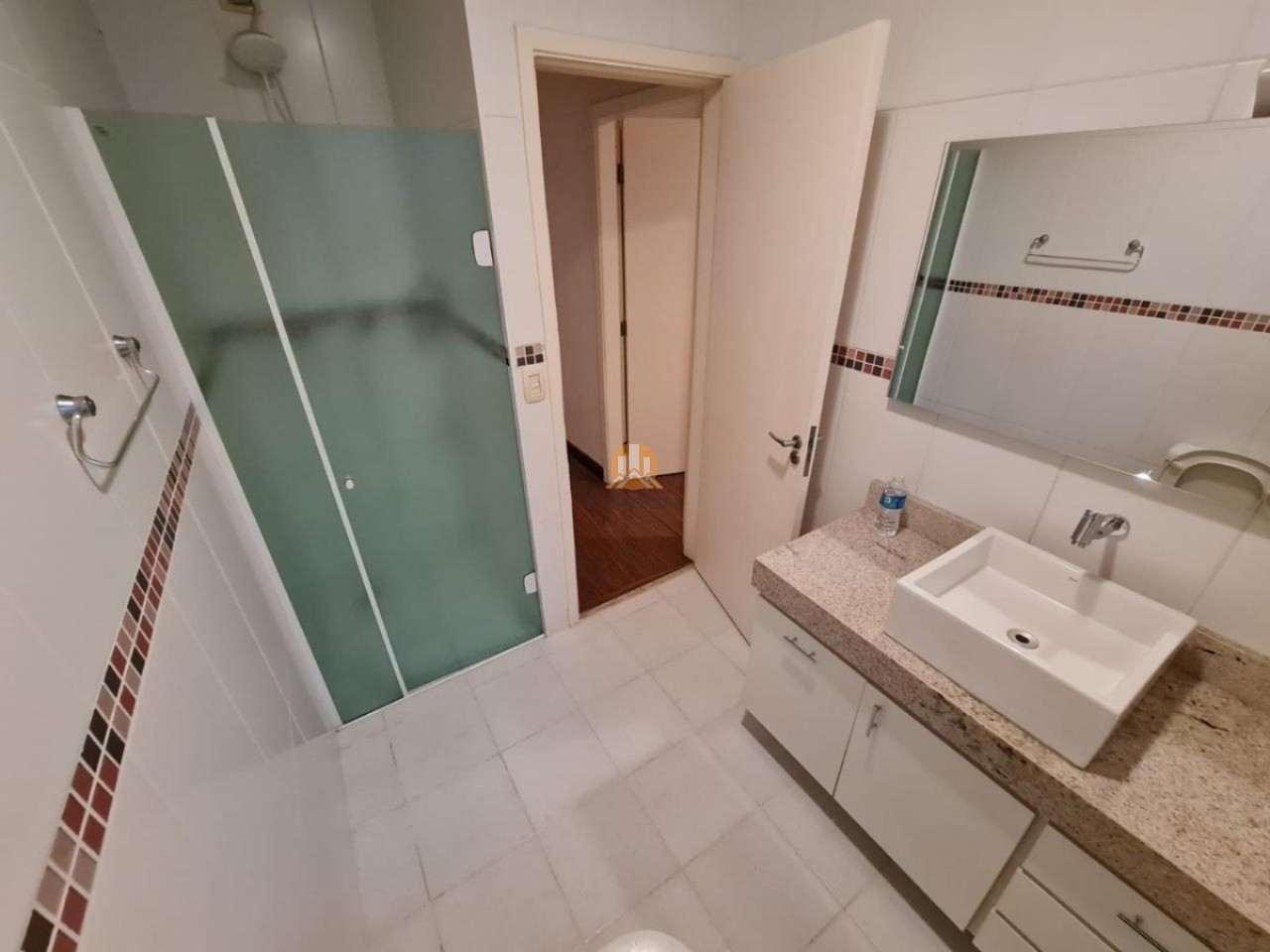 Casa à venda com 3 quartos, 225m² - Foto 11