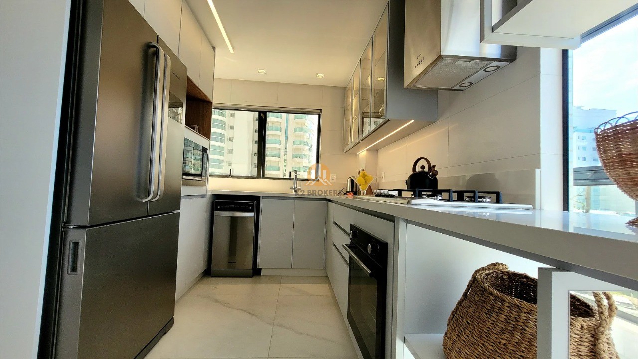 Apartamento à venda com 3 quartos, 152m² - Foto 9