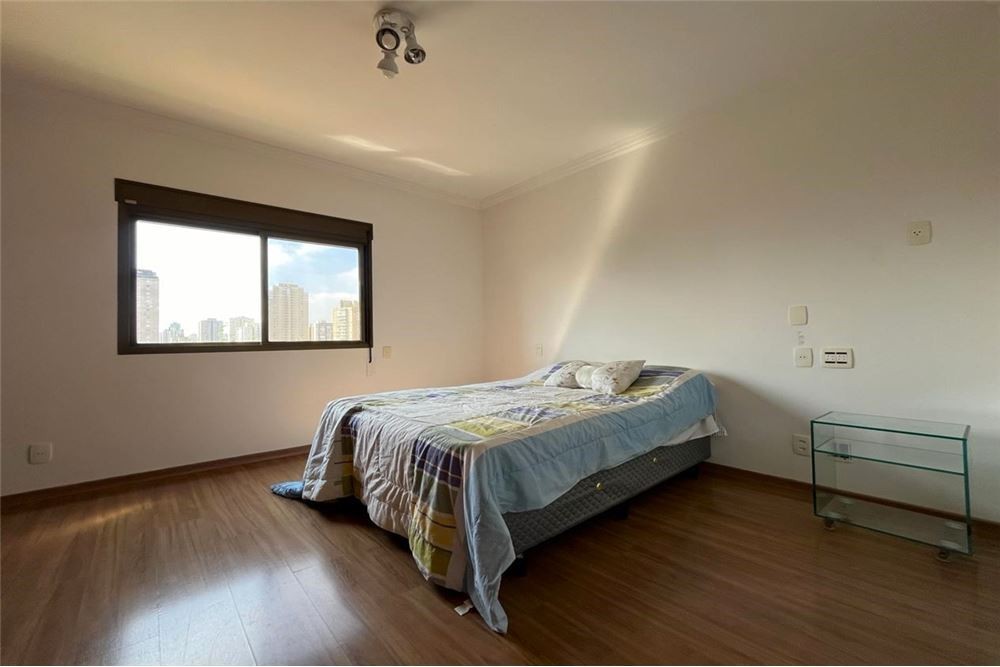 Cobertura à venda com 3 quartos, 246m² - Foto 13