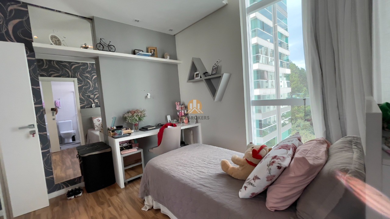 Apartamento à venda com 3 quartos, 134m² - Foto 17