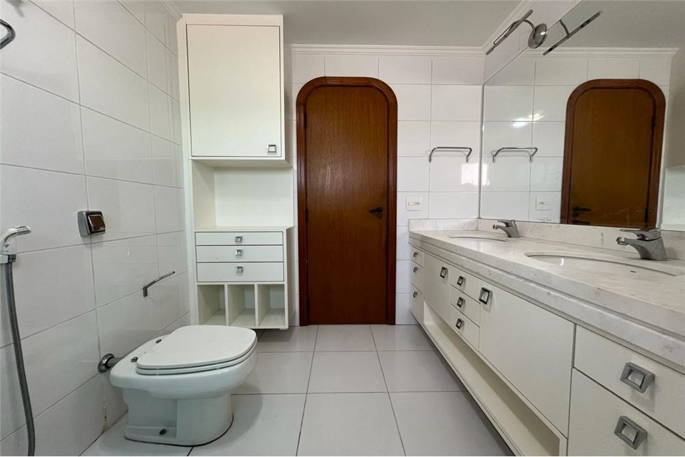 Cobertura à venda com 3 quartos, 246m² - Foto 10