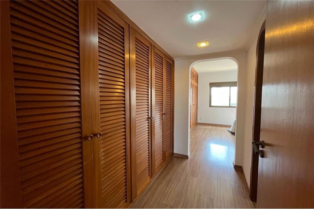 Cobertura à venda com 3 quartos, 246m² - Foto 3