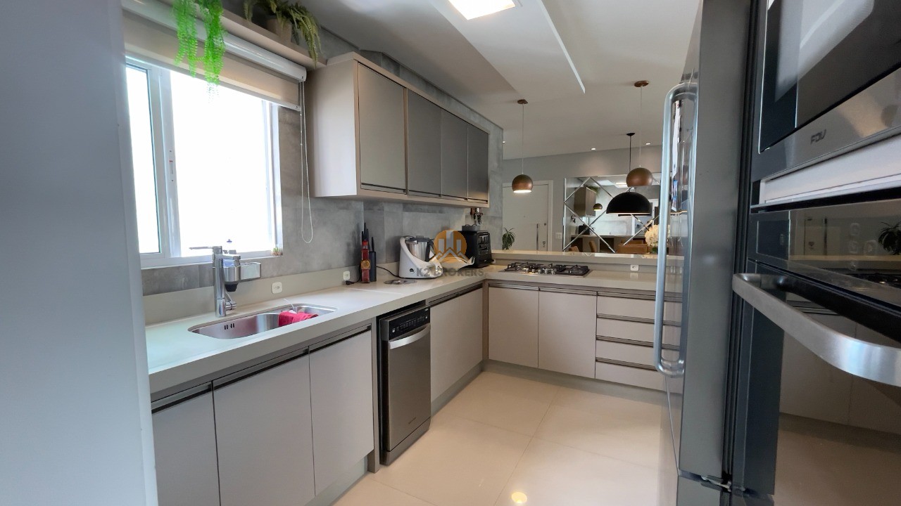 Apartamento à venda com 3 quartos, 134m² - Foto 3