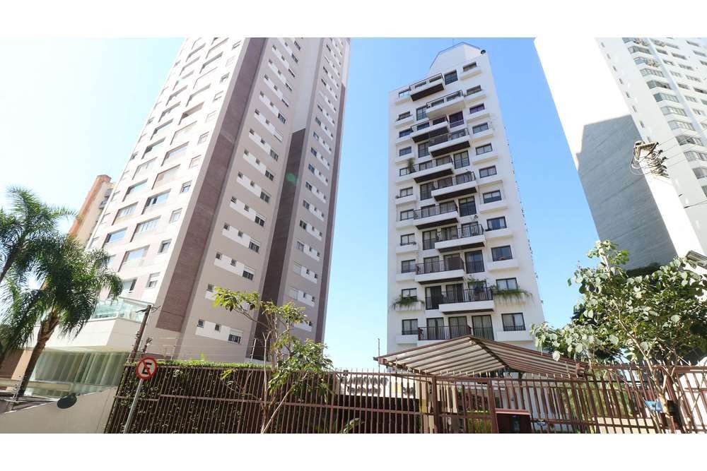 Apartamento à venda com 3 quartos, 155m² - Foto 2