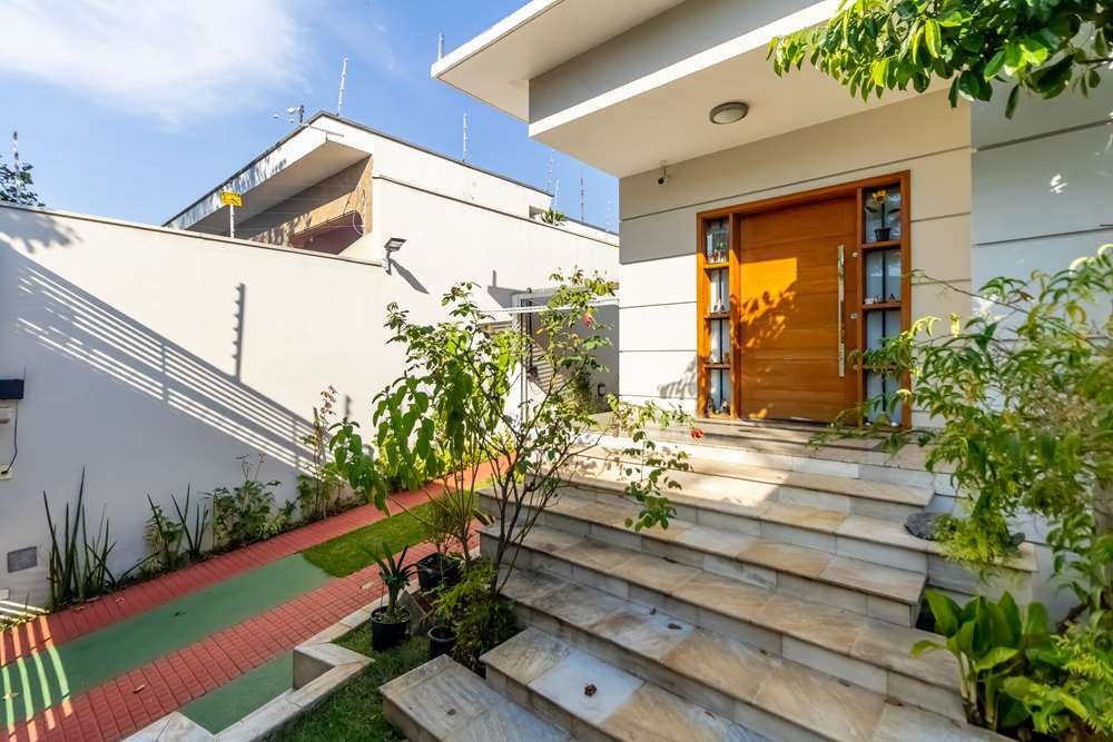 Casa à venda com 4 quartos, 265m² - Foto 2