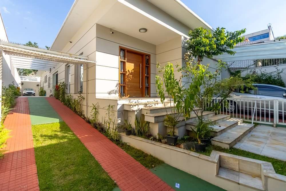 Casa à venda com 4 quartos, 265m² - Foto 3