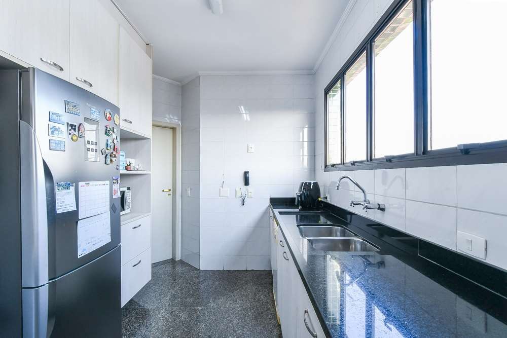 Apartamento à venda com 4 quartos, 200m² - Foto 24