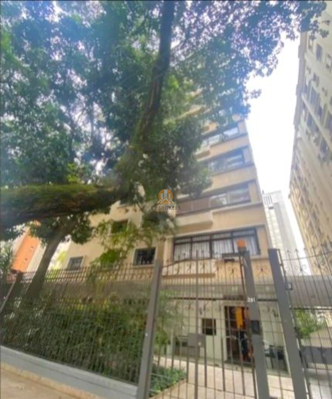 Apartamento à venda com 3 quartos, 220m² - Foto 1