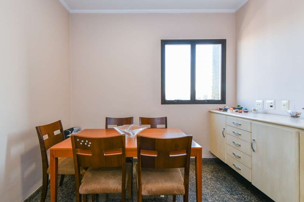 Apartamento à venda com 4 quartos, 200m² - Foto 26