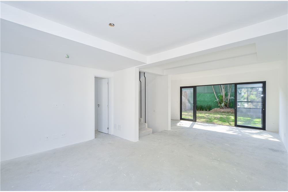 Casa à venda com 3 quartos, 284m² - Foto 14