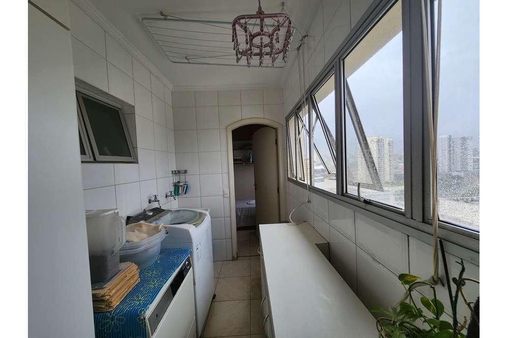 Apartamento à venda com 4 quartos, 208m² - Foto 17