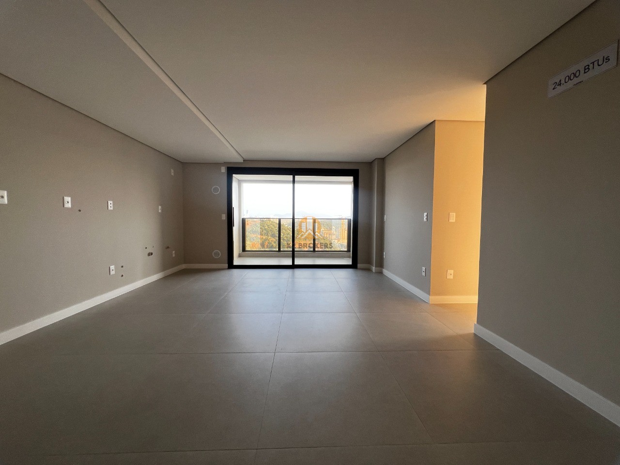 Apartamento à venda com 3 quartos, 93m² - Foto 6