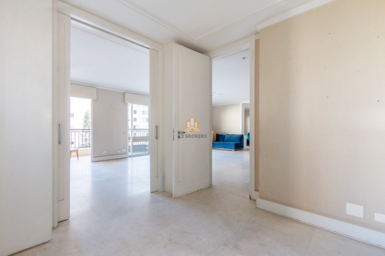 Apartamento à venda com 4 quartos, 211m² - Foto 10