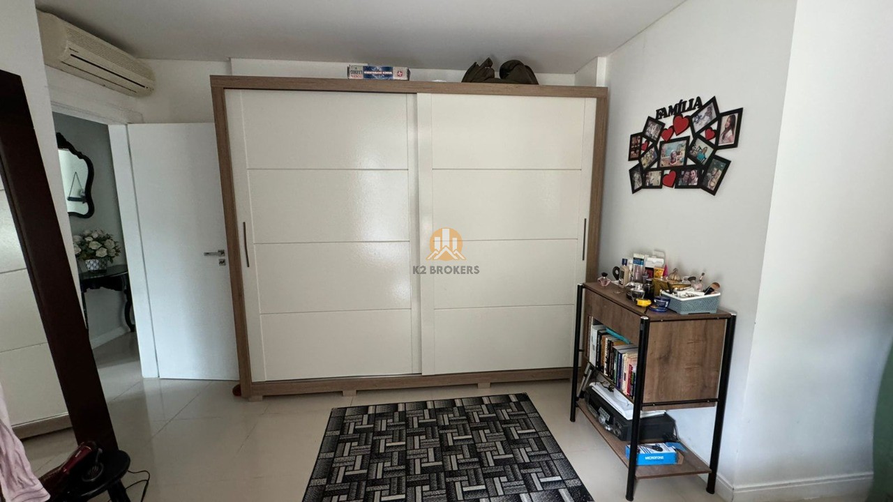 Apartamento à venda com 3 quartos, 213m² - Foto 10