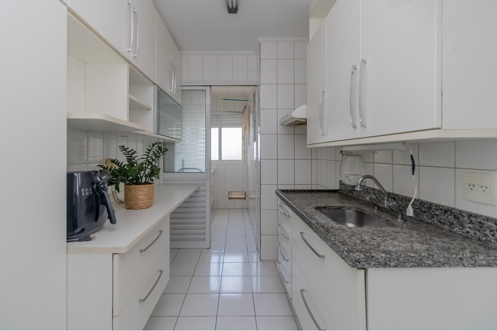 Apartamento à venda com 2 quartos, 64m² - Foto 2