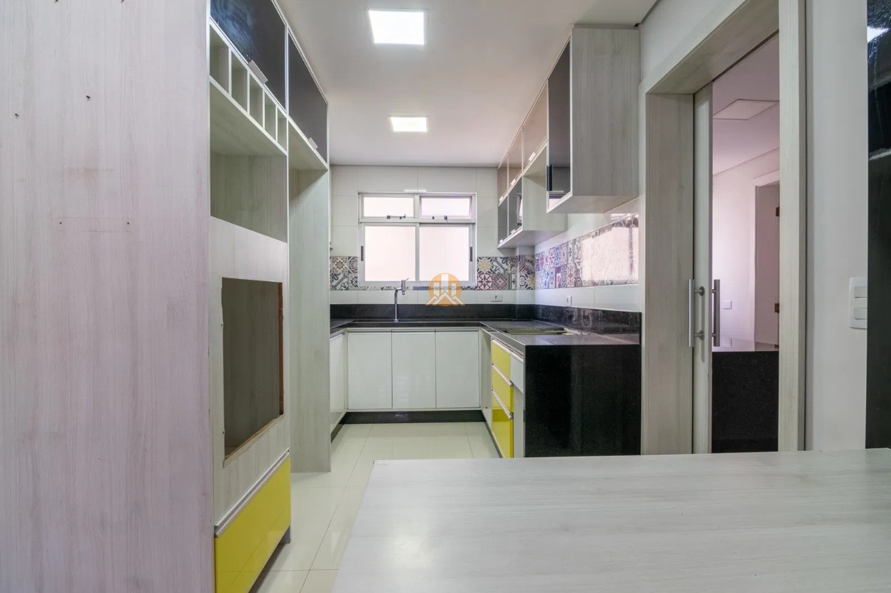 Apartamento à venda com 3 quartos, 122m² - Foto 9