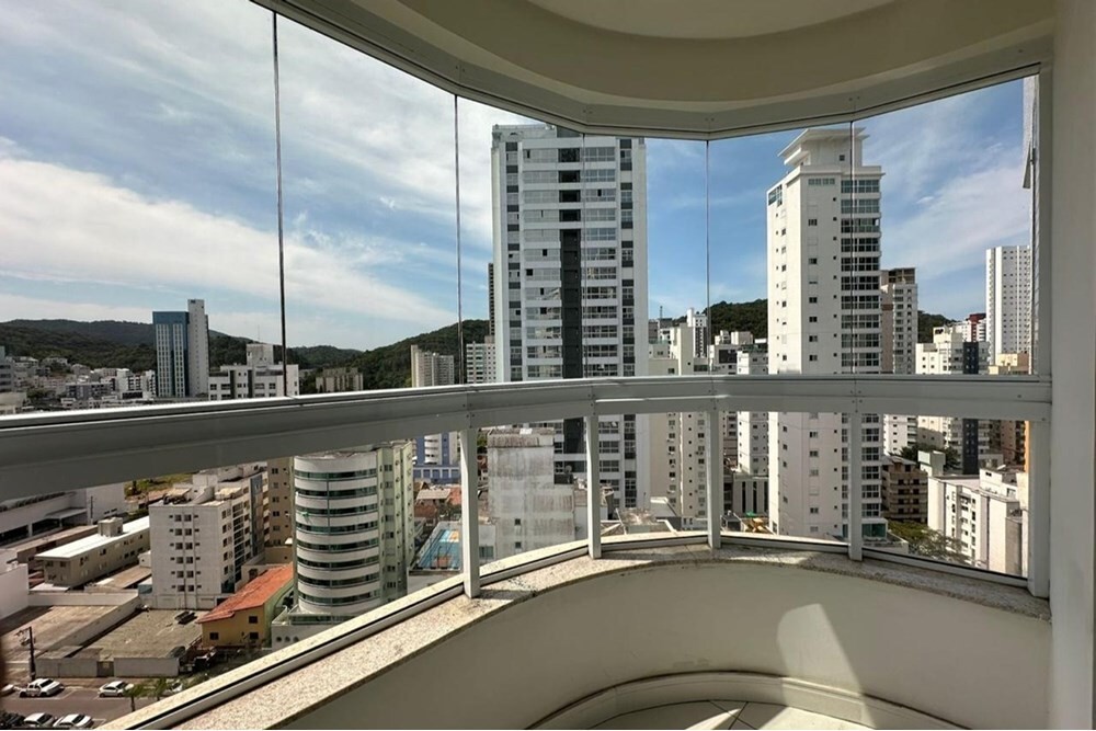 Apartamento à venda com 3 quartos, 135m² - Foto 12