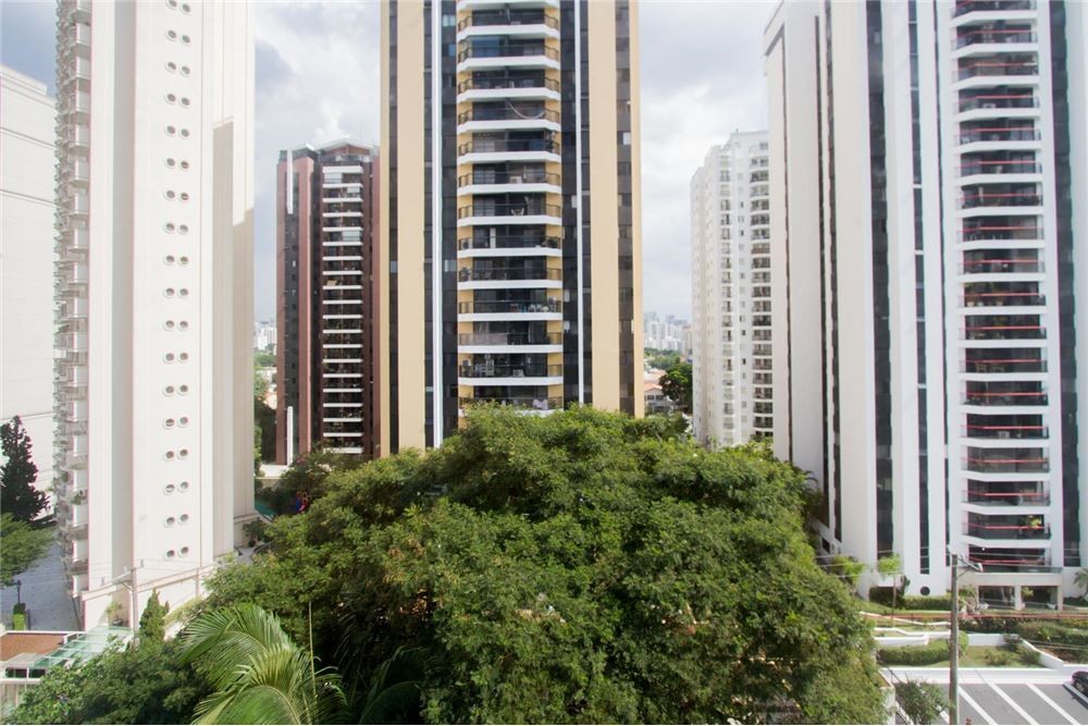 Apartamento à venda com 2 quartos, 69m² - Foto 7