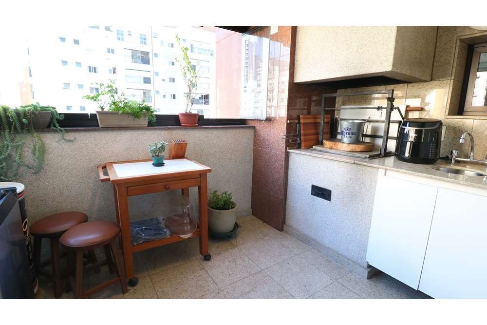 Apartamento à venda com 4 quartos, 226m² - Foto 25