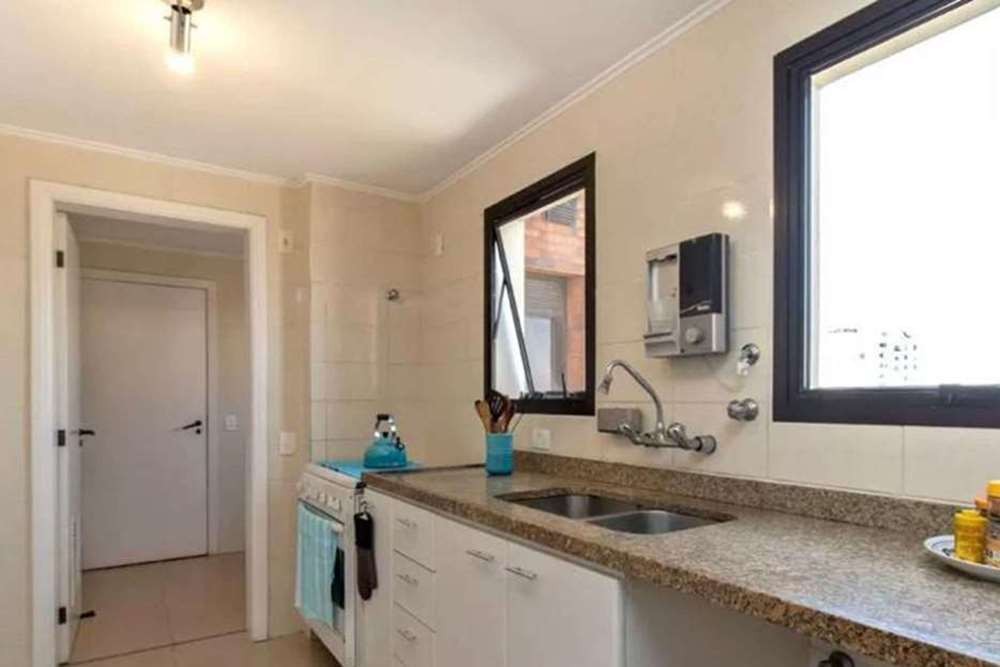 Apartamento à venda com 3 quartos, 176m² - Foto 7