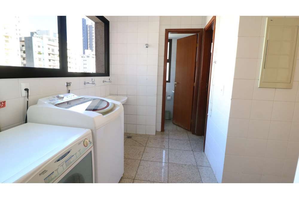 Apartamento à venda com 4 quartos, 226m² - Foto 6