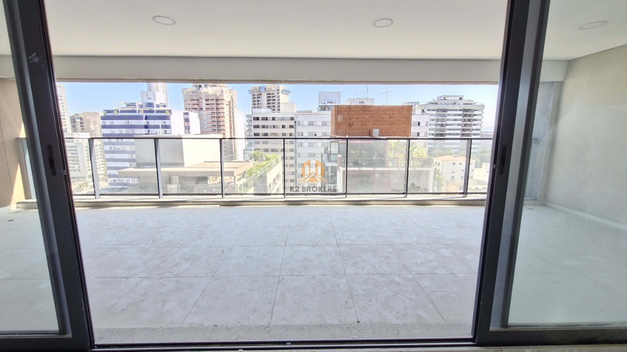 Apartamento à venda com 4 quartos, 157m² - Foto 2