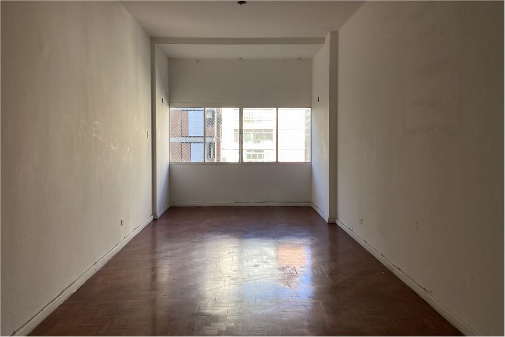 Apartamento à venda com 2 quartos, 105m² - Foto 2