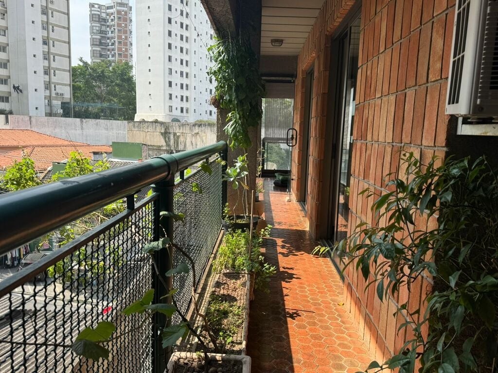 Apartamento à venda com 4 quartos, 251m² - Foto 4