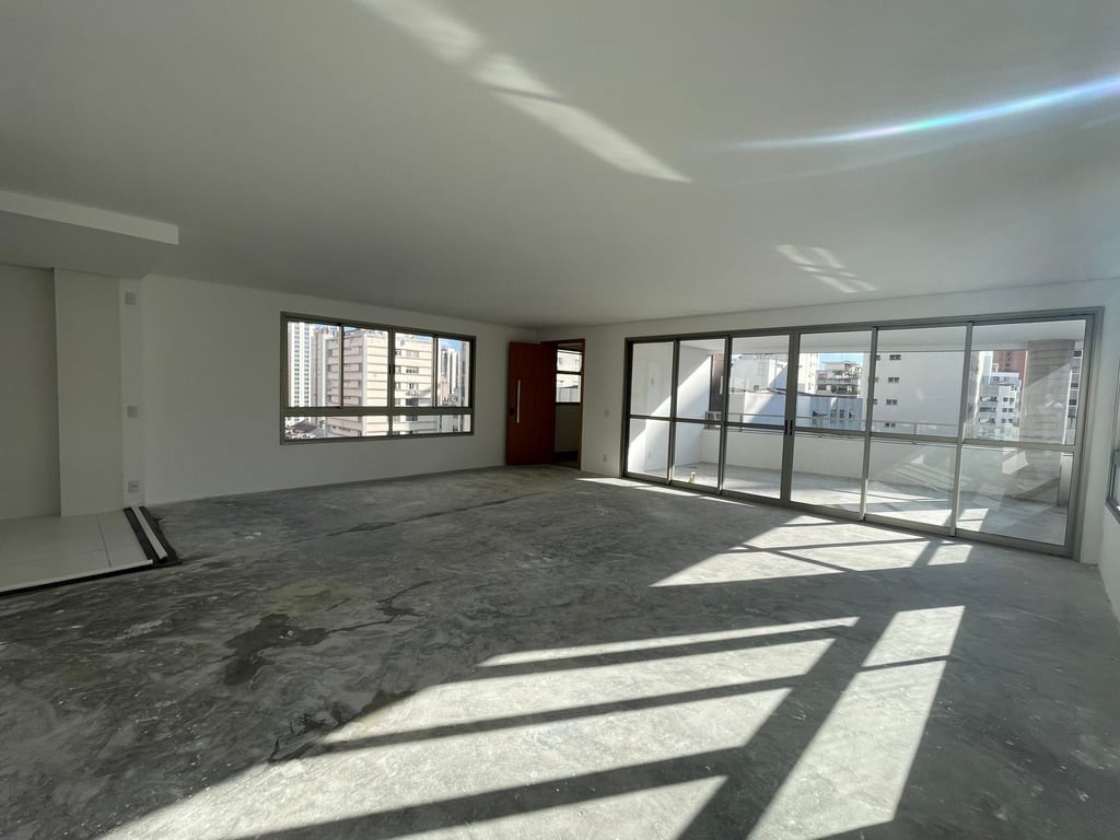 Apartamento à venda com 3 quartos, 285m² - Foto 2