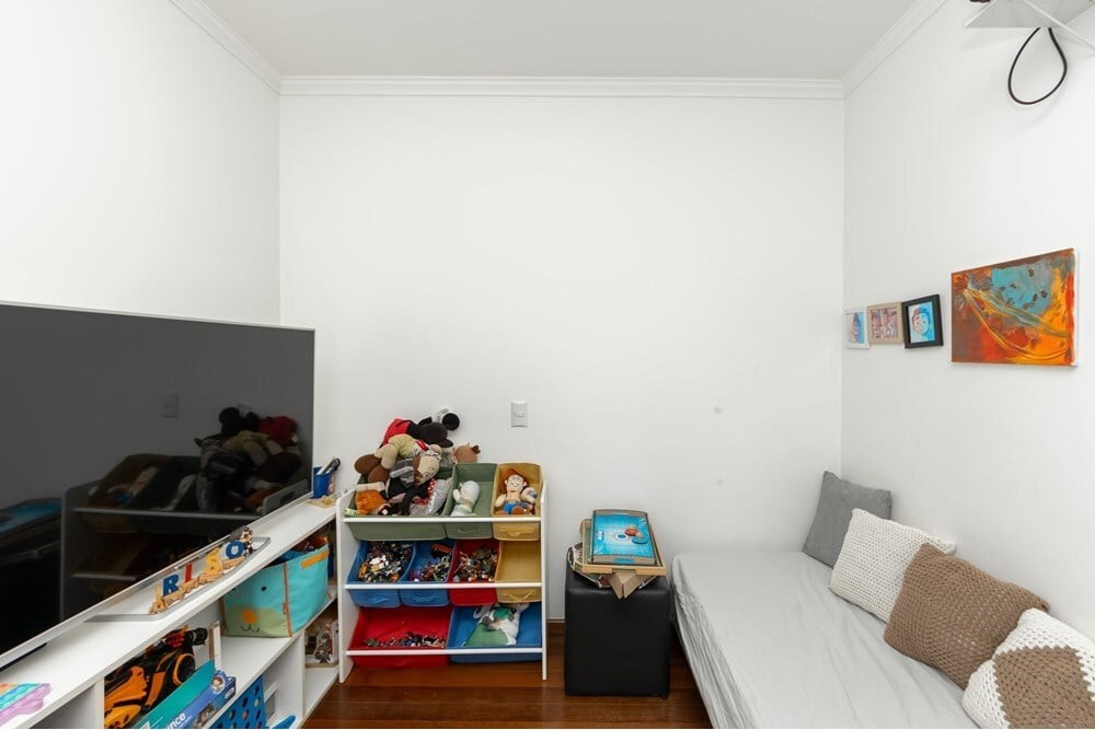 Apartamento à venda com 3 quartos, 150m² - Foto 2