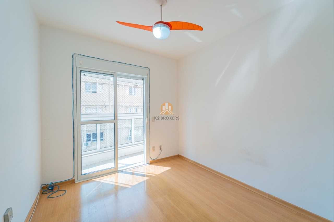 Apartamento à venda com 3 quartos, 113m² - Foto 18